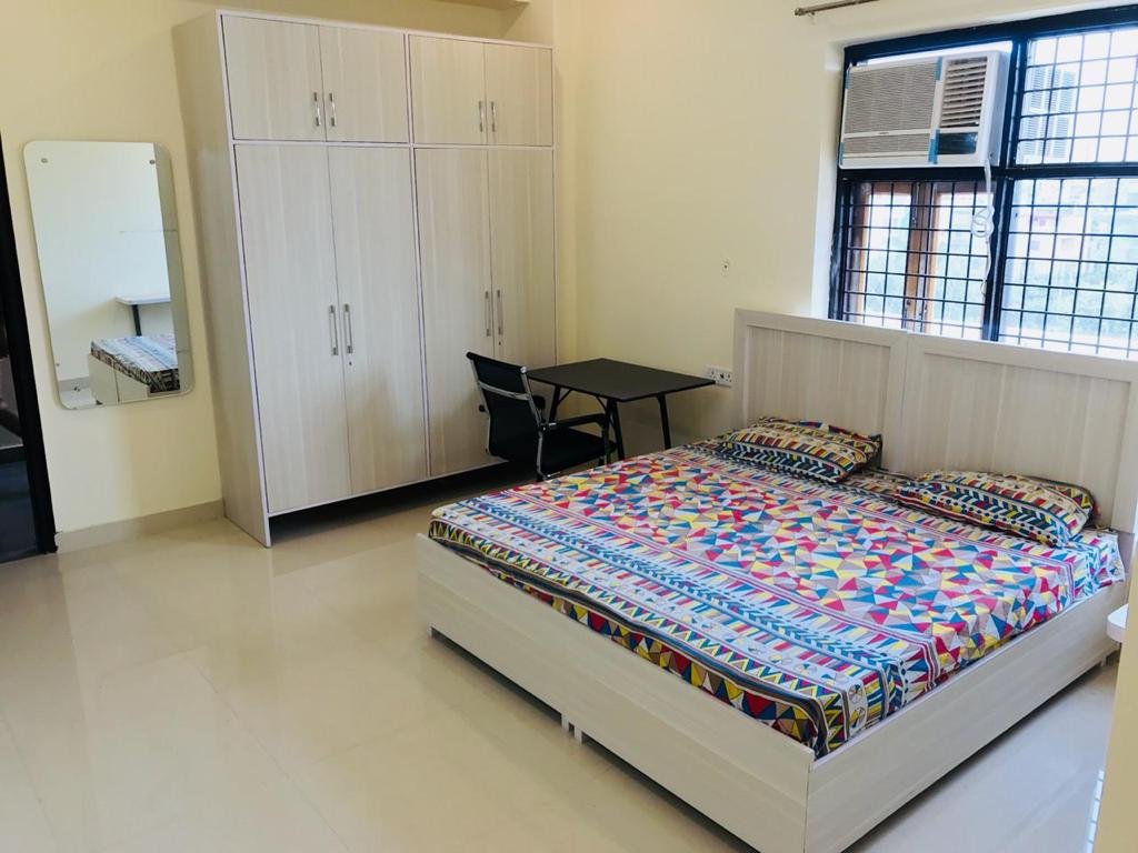 Pg in Dlf Phase 1 Gurgaon photo
