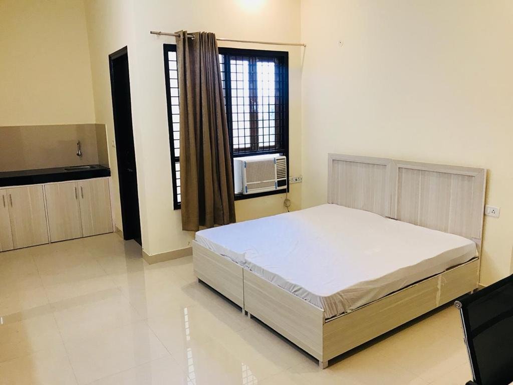 Pg in Dlf Phase 1 Gurgaon photo