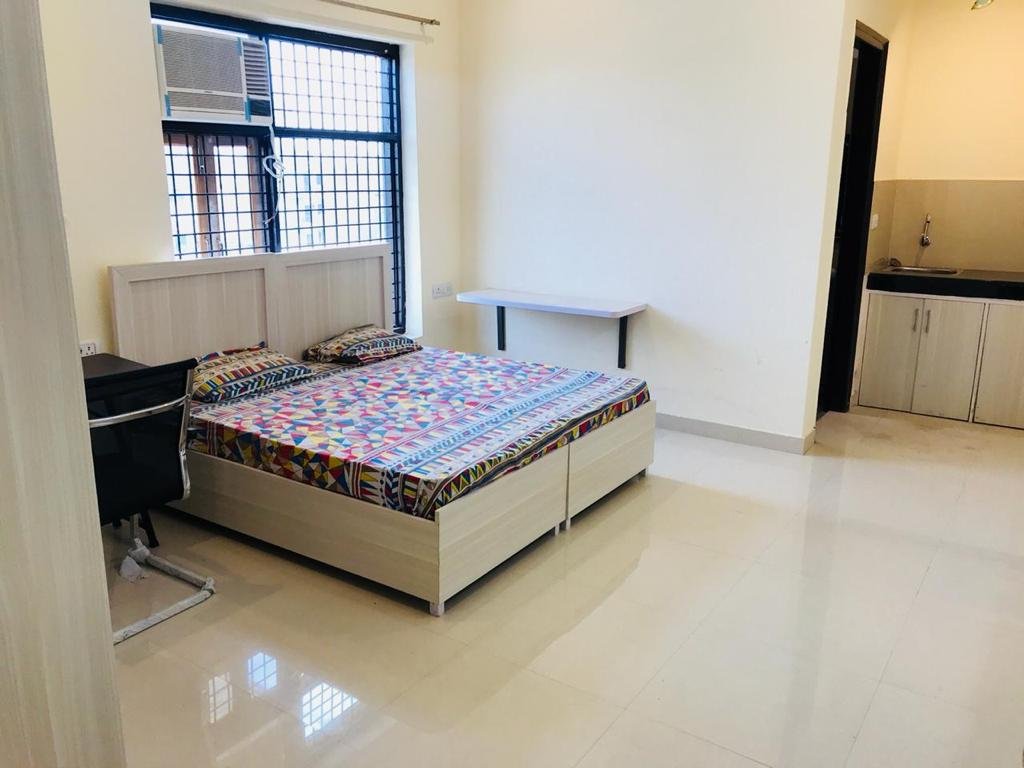 Pg in Dlf Phase 1 Gurgaon photo