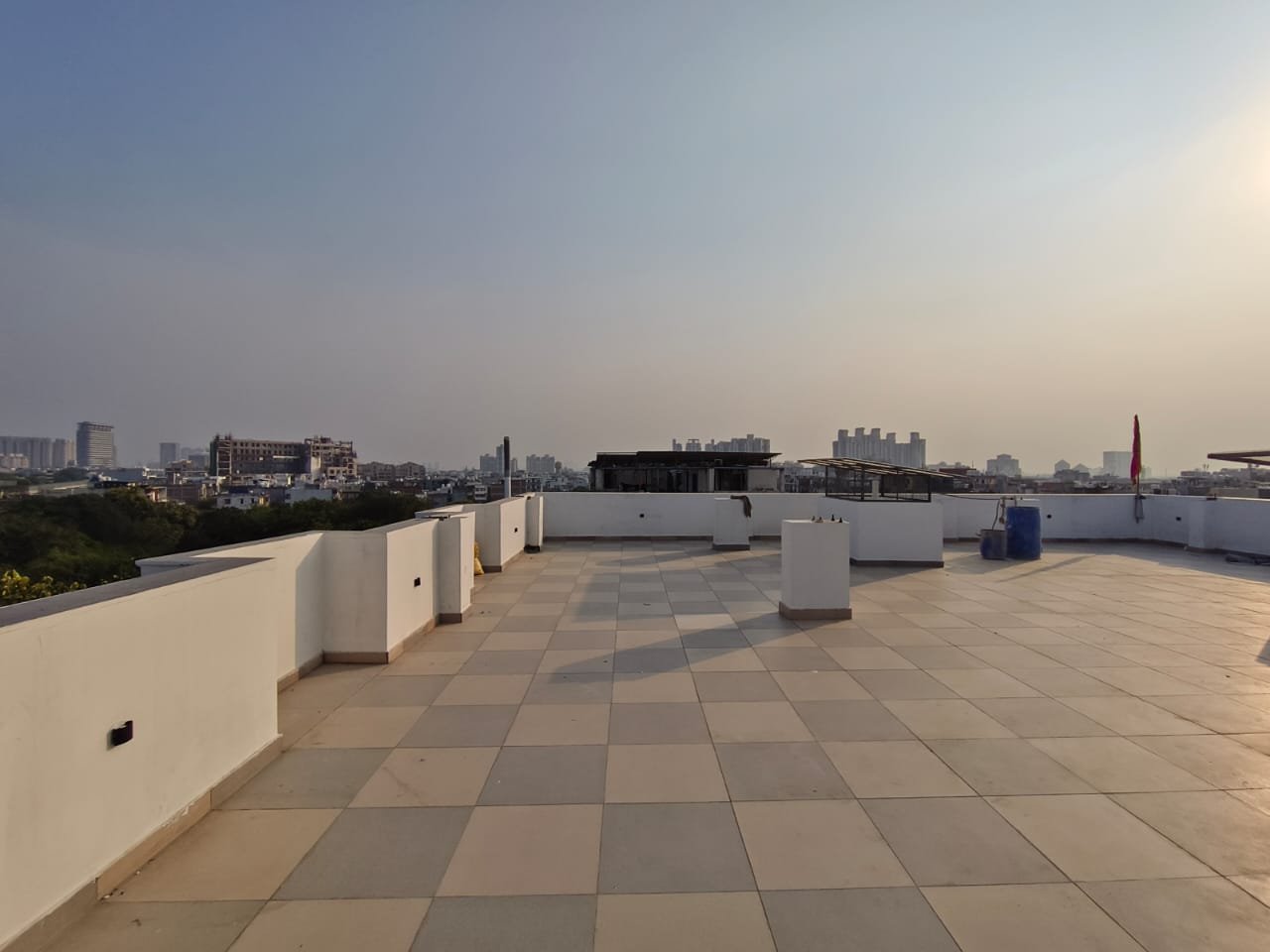1 RK + 1 bhk in Dlf phase 1 Gurgaon photo