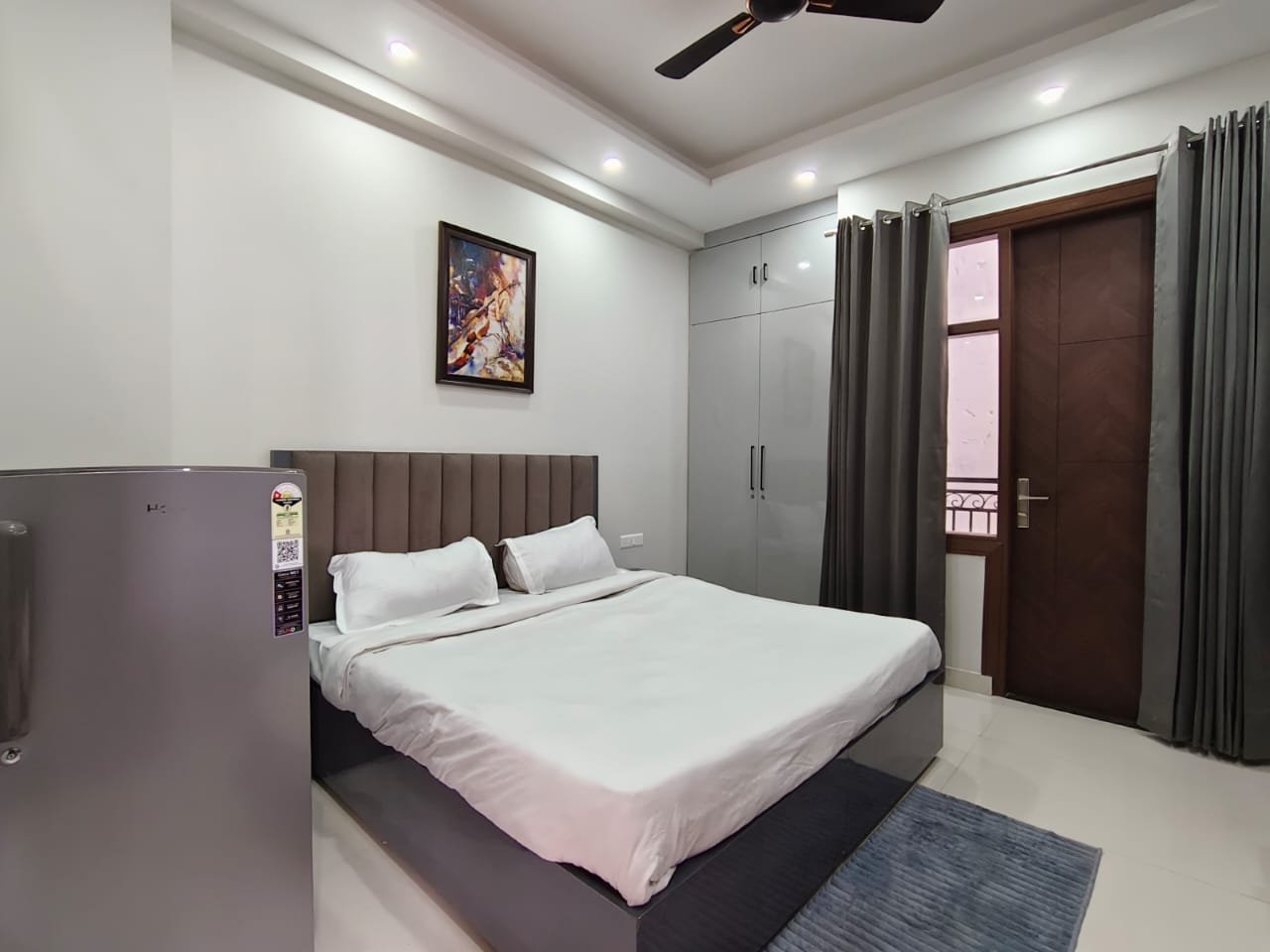 1 RK + 1 bhk in Dlf phase 1 Gurgaon