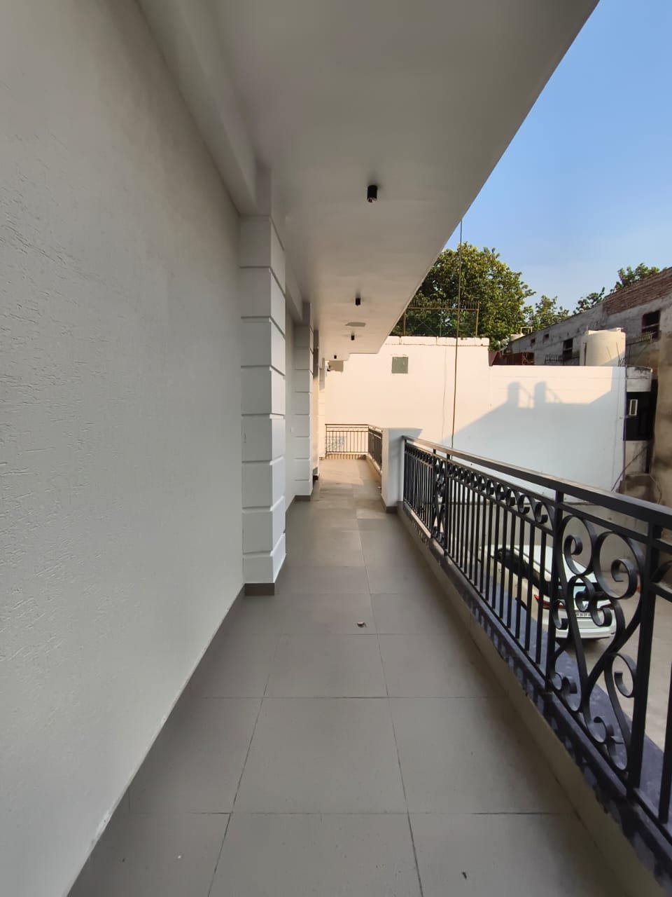 1 RK + 1 bhk in Sushantlok, Gurgaon photo