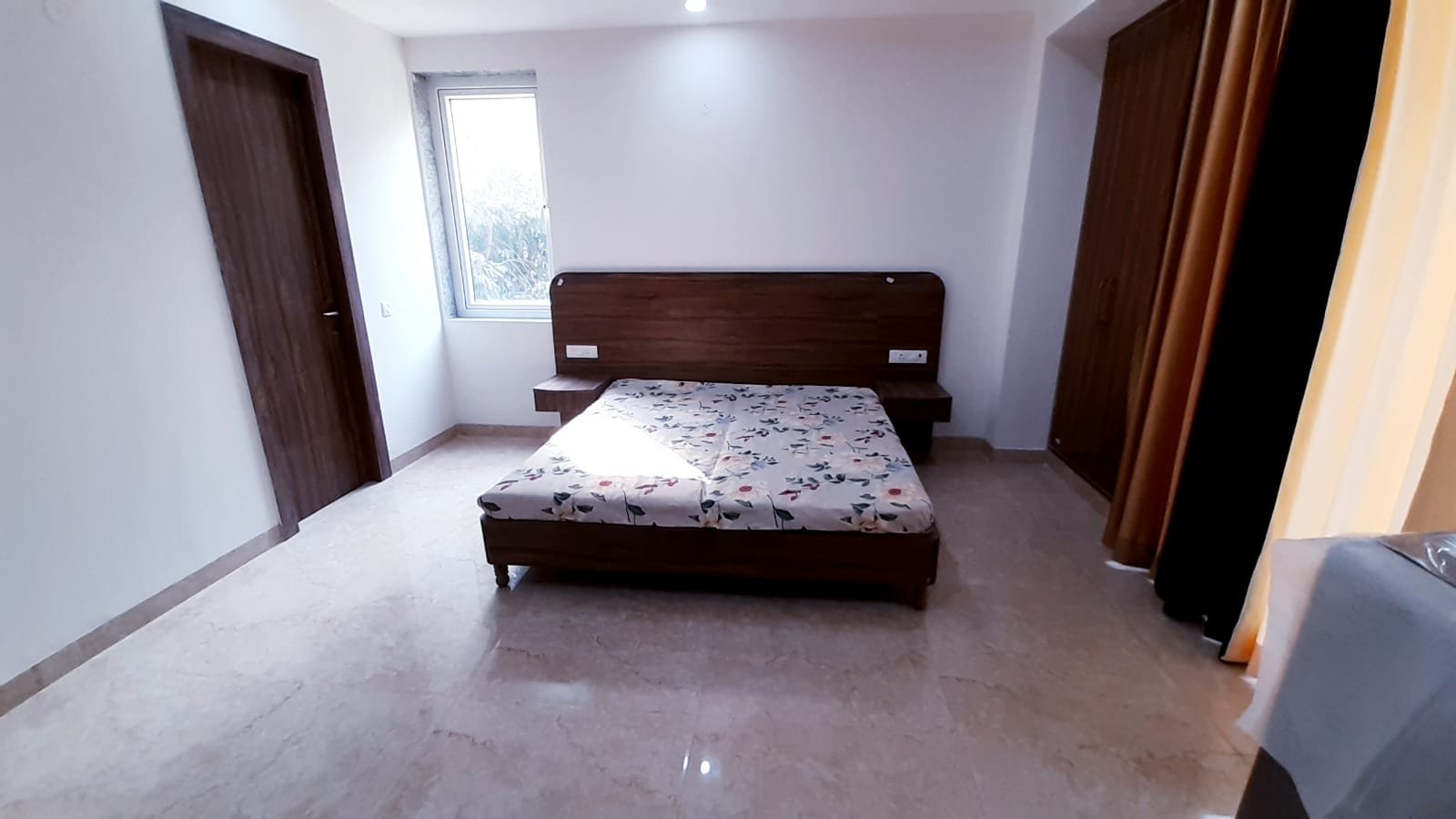 PG Dlf phase 2 gurgaon