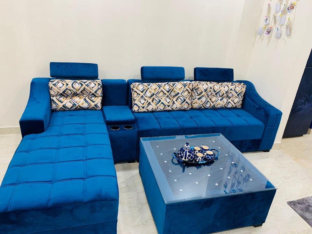 2 BHK flat Rd city sec 52, gurgaon photo