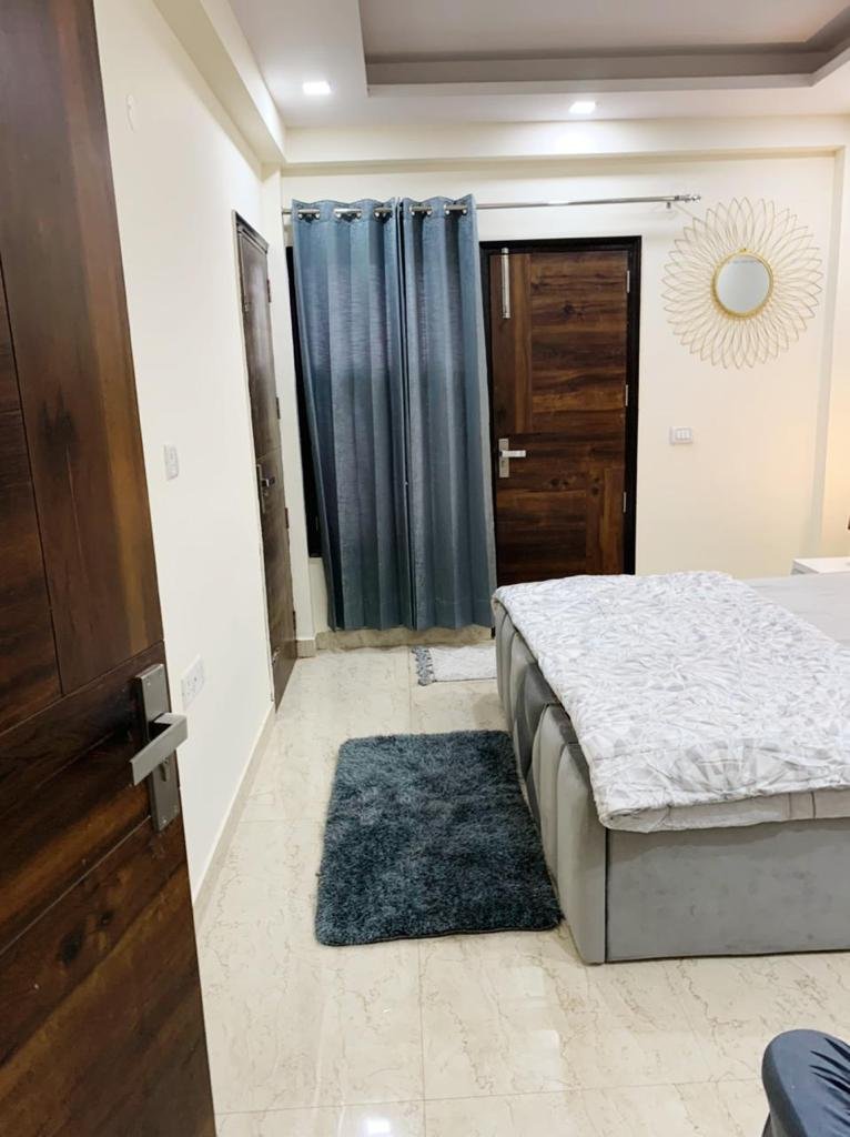 2 BHK flat Rd city sec 52, gurgaon photo